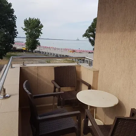 Apartament Floras *